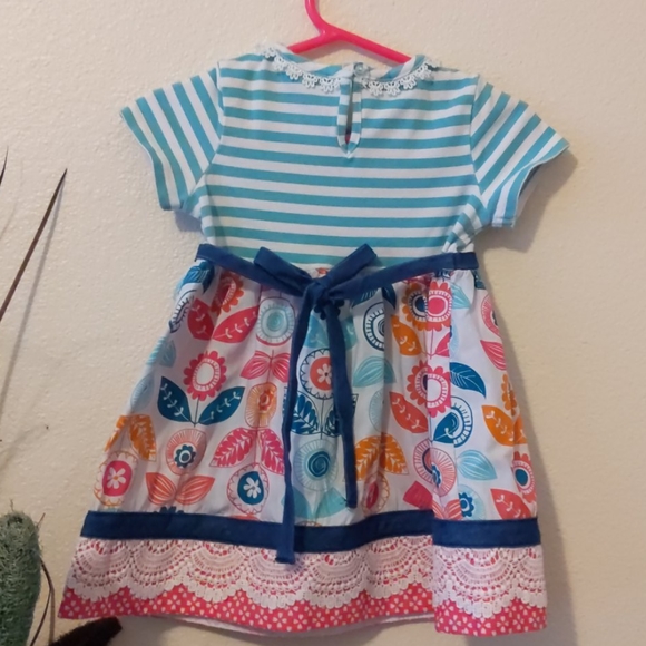 Cute toddler dress - Picture 4 of 4